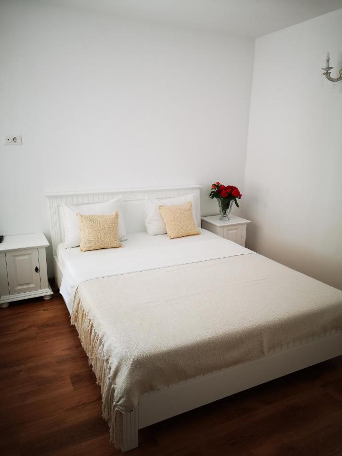 Brize Guest House トゥズラ エクステリア 写真